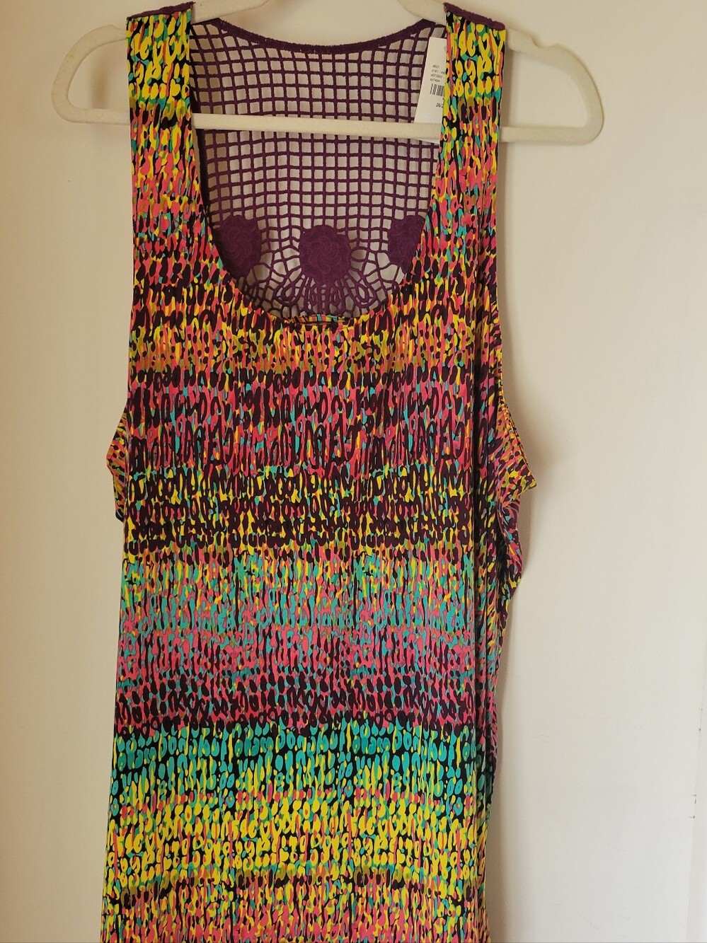 Multicolor Mesh-Back Sleeveless Women’s Tank Top